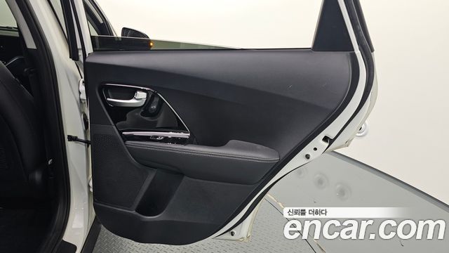 Kia Niro 2021 — photo 15