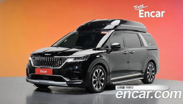 Kia Canival 2023 — photo 1