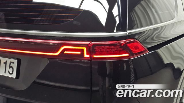 Kia Canival 2023 — photo 9