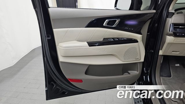 Kia Canival 2023 — photo 14
