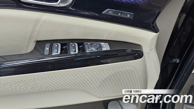 Kia Canival 2023 — photo 27