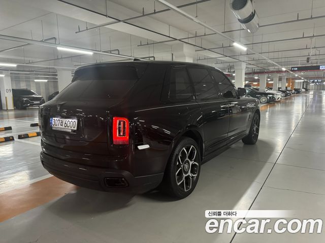 Rolls-Royce Cullinan 2021 — photo 2