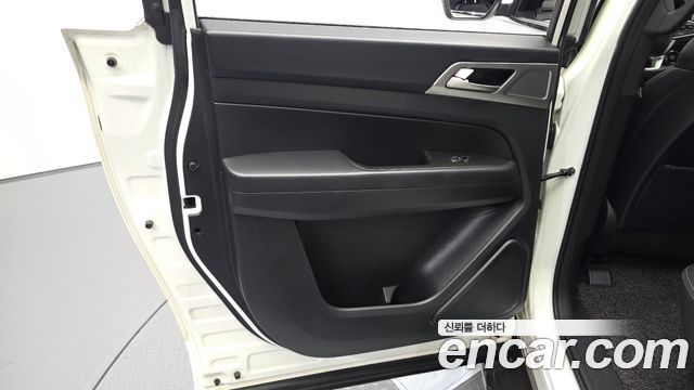 KG Mobility Rexton 2019 — photo 15