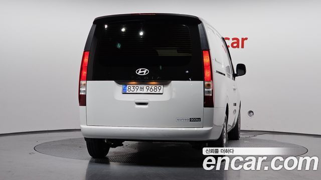 Hyundai Staria 2025 — photo 4