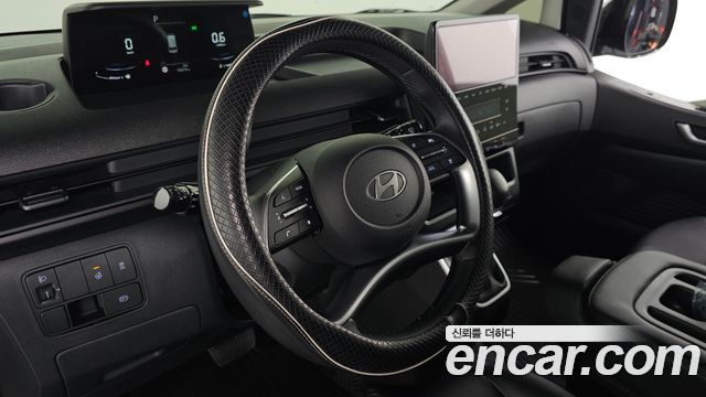 Hyundai Staria 2025 — photo 19
