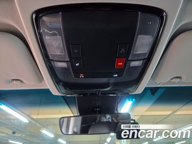 Hyundai Staria 2025 — photo 33