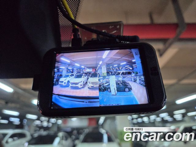 Hyundai Staria 2025 — photo 34
