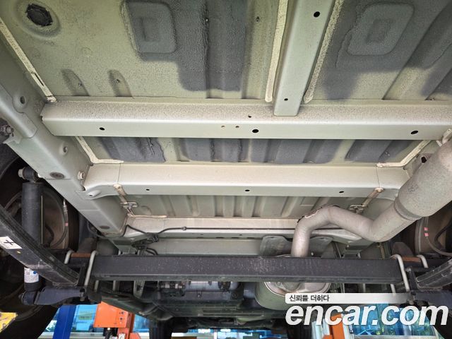 Hyundai Staria 2025 — photo 39