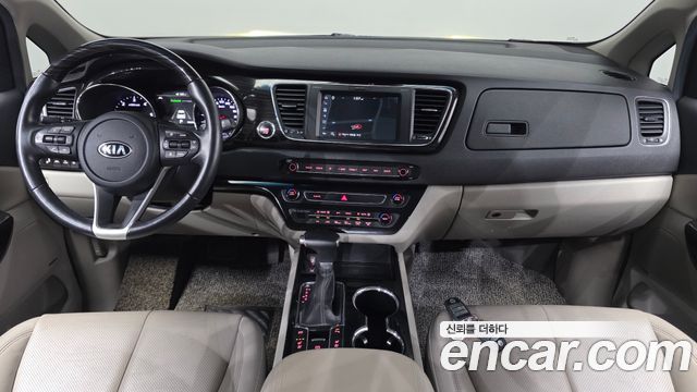 Kia Canival 2019 — photo 10