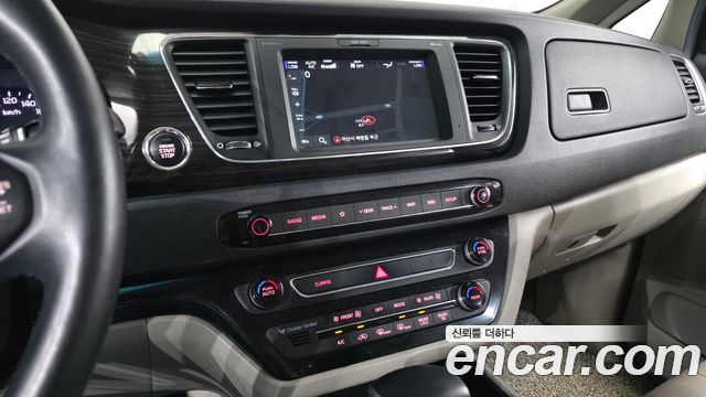 Kia Canival 2019 — photo 19