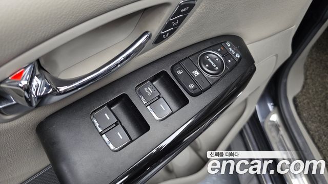 Kia Canival 2019 — photo 26