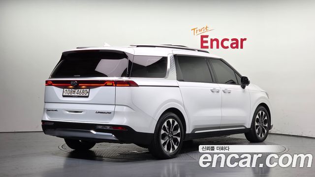 Kia Canival 2021 — photo 2