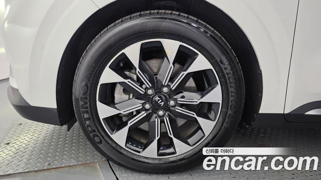Kia Canival 2021 — photo 5