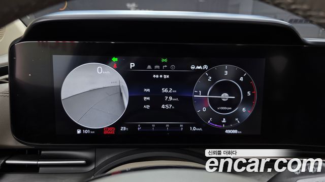 Kia Canival 2021 — photo 11