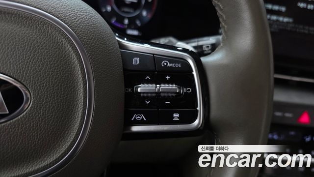 Kia Canival 2021 — photo 23