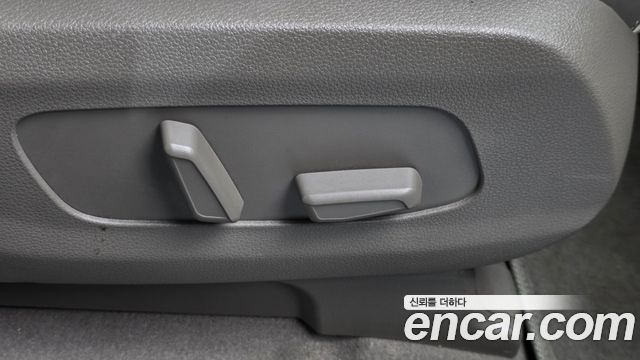 Kia Canival 2021 — photo 25