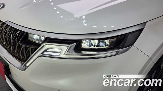 Kia Canival 2021 — photo 8