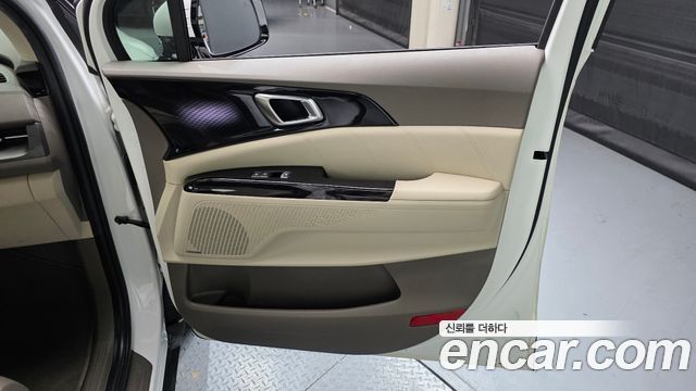 Kia Canival 2021 — photo 15