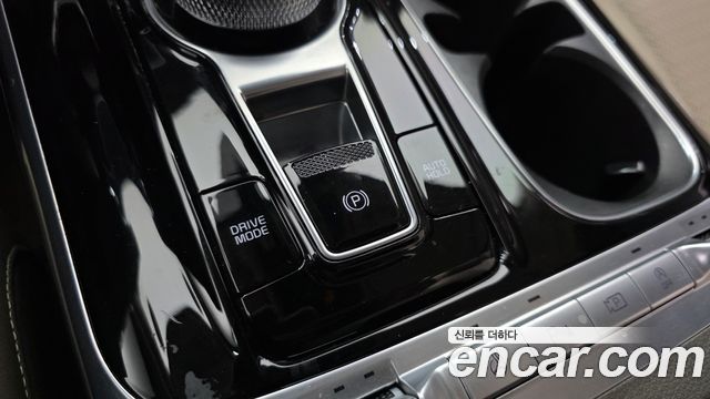 Kia Canival 2021 — photo 28