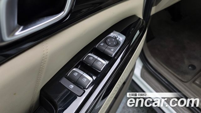 Kia Canival 2021 — photo 34