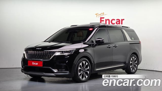 Kia Canival 2023 — photo 1