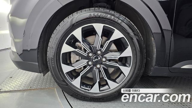 Kia Canival 2023 — photo 5