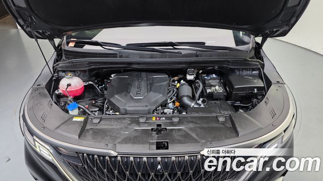 Kia Canival 2023 — photo 6