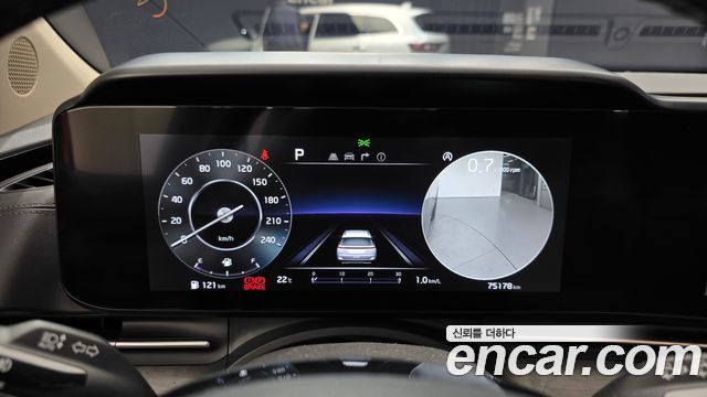 Kia Canival 2023 — photo 11