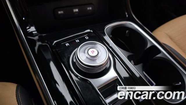 Kia Canival 2023 — photo 12
