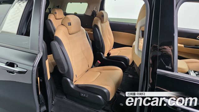 Kia Canival 2023 — photo 19