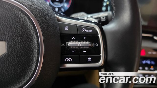 Kia Canival 2023 — photo 25