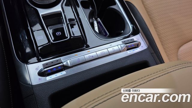 Kia Canival 2023 — photo 29