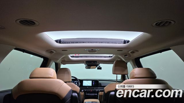 Kia Canival 2023 — photo 30