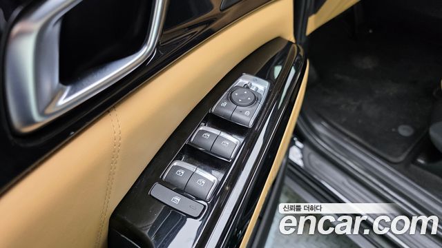Kia Canival 2023 — photo 33
