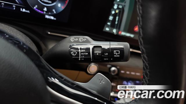 Kia Canival 2023 — photo 35