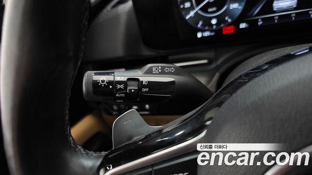Kia Canival 2023 — photo 38