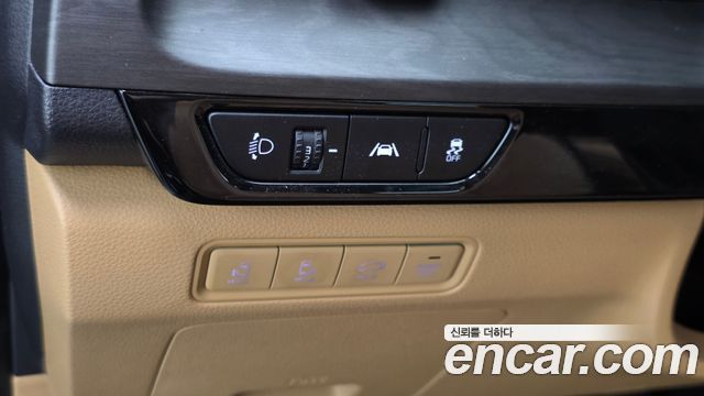 Kia Canival 2023 — photo 40