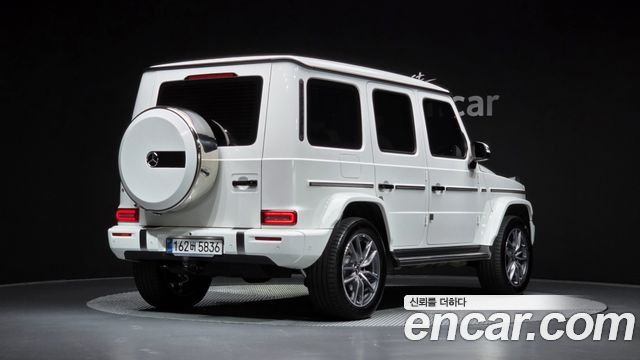 Mercedes-Benz G-Class 2025 — photo 2