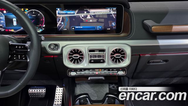 Mercedes-Benz G-Class 2025 — photo 14
