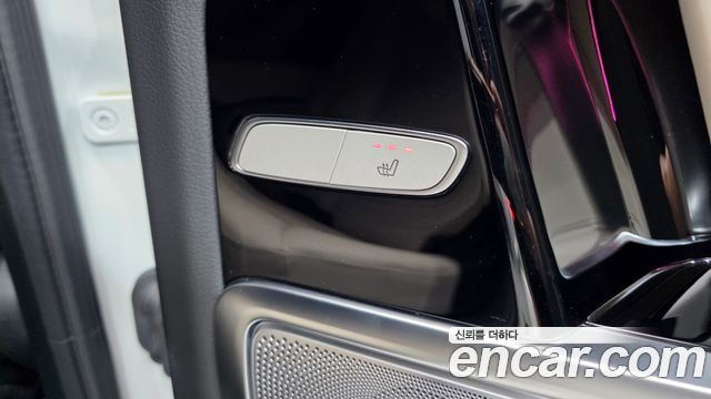 Mercedes-Benz G-Class 2025 — photo 19
