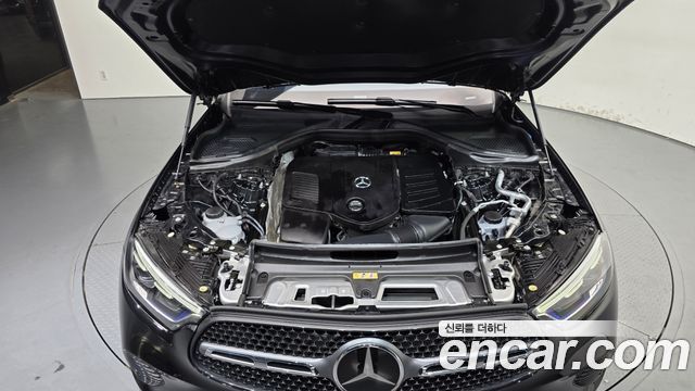 Mercedes-Benz GLC-Class 2025 — photo 6