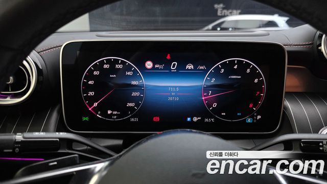 Mercedes-Benz GLC-Class 2025 — photo 8