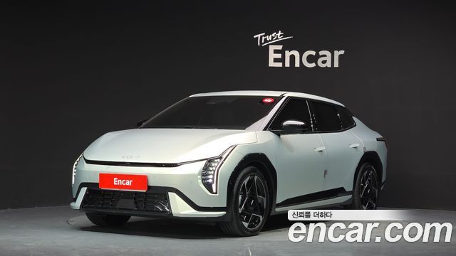 Kia EV4 2026 — photo 1