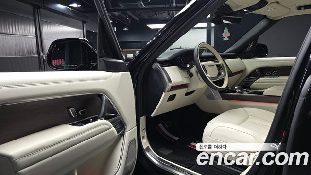Land Rover Range Rover 2023 — photo 13