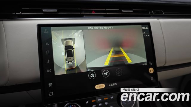 Land Rover Range Rover 2023 — photo 22