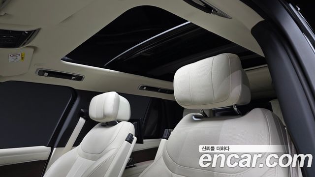 Land Rover Range Rover 2023 — photo 28