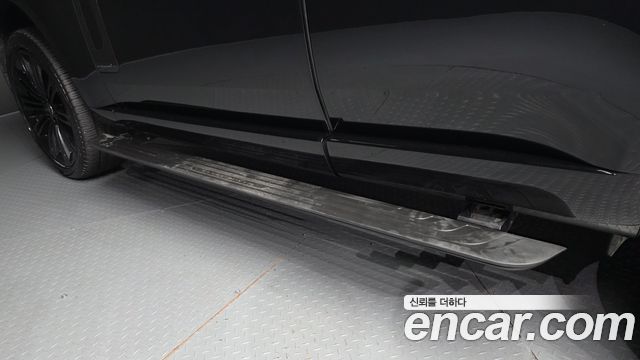 Land Rover Range Rover 2023 — photo 37