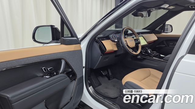 Land Rover Range Rover Sport 2023 — photo 13