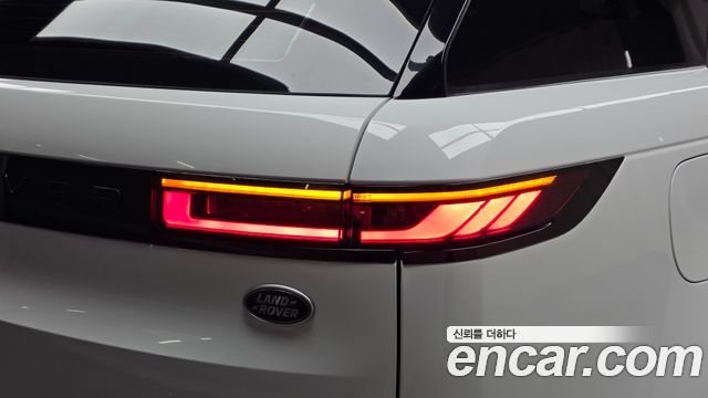 Land Rover Range Rover Sport 2023 — photo 9