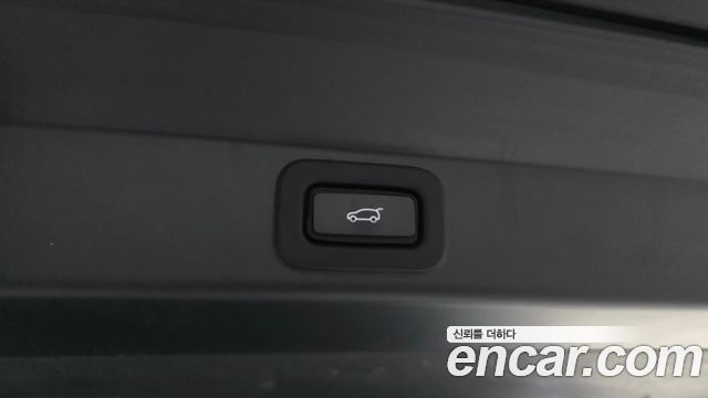 Land Rover Range Rover Sport 2023 — photo 32